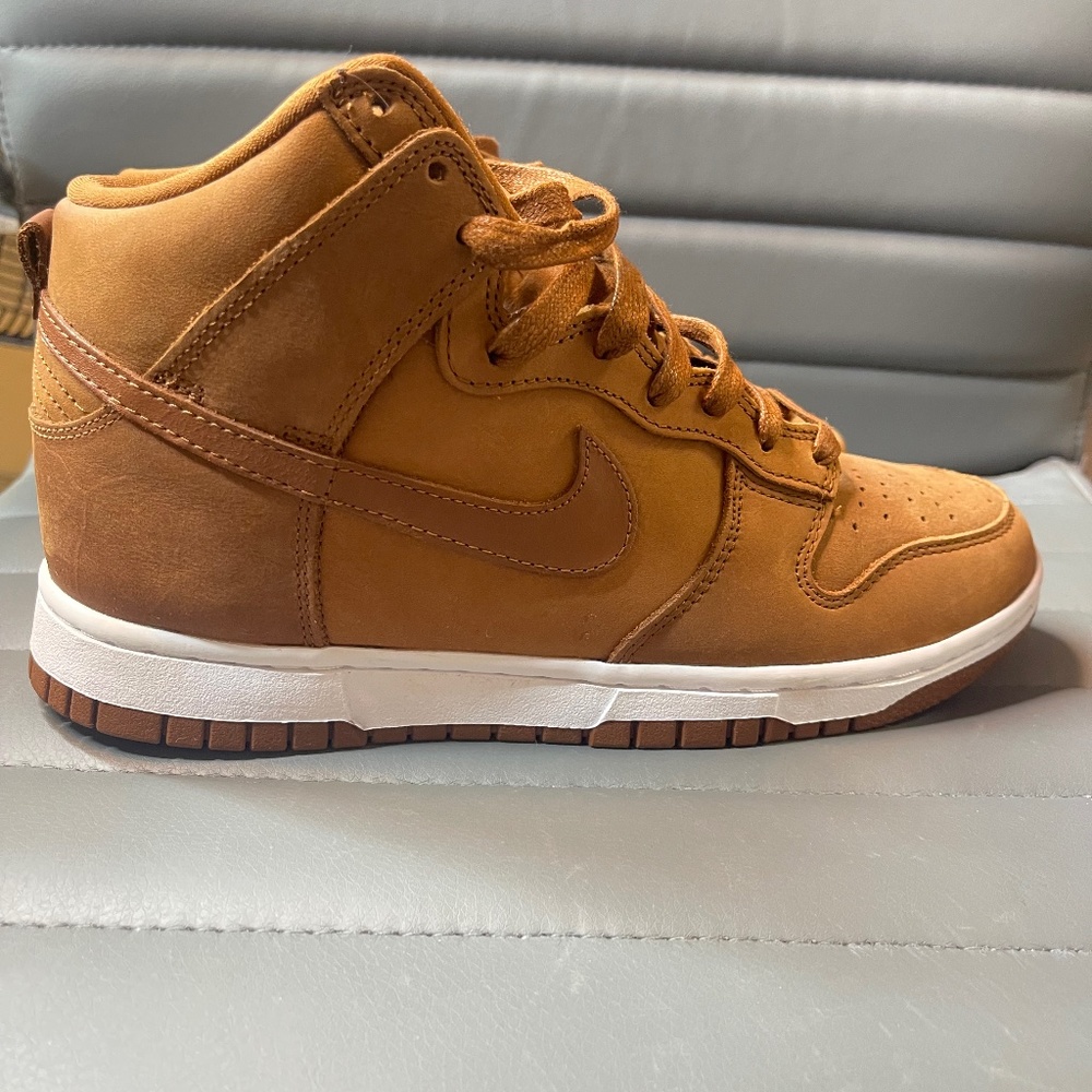 Nike Dunks